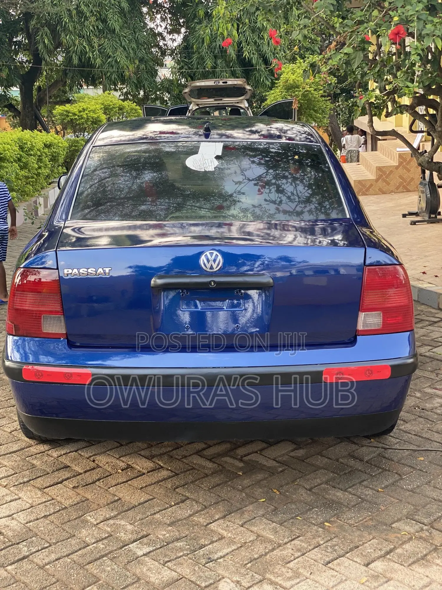 Volkswagen Passat 2000 Blue