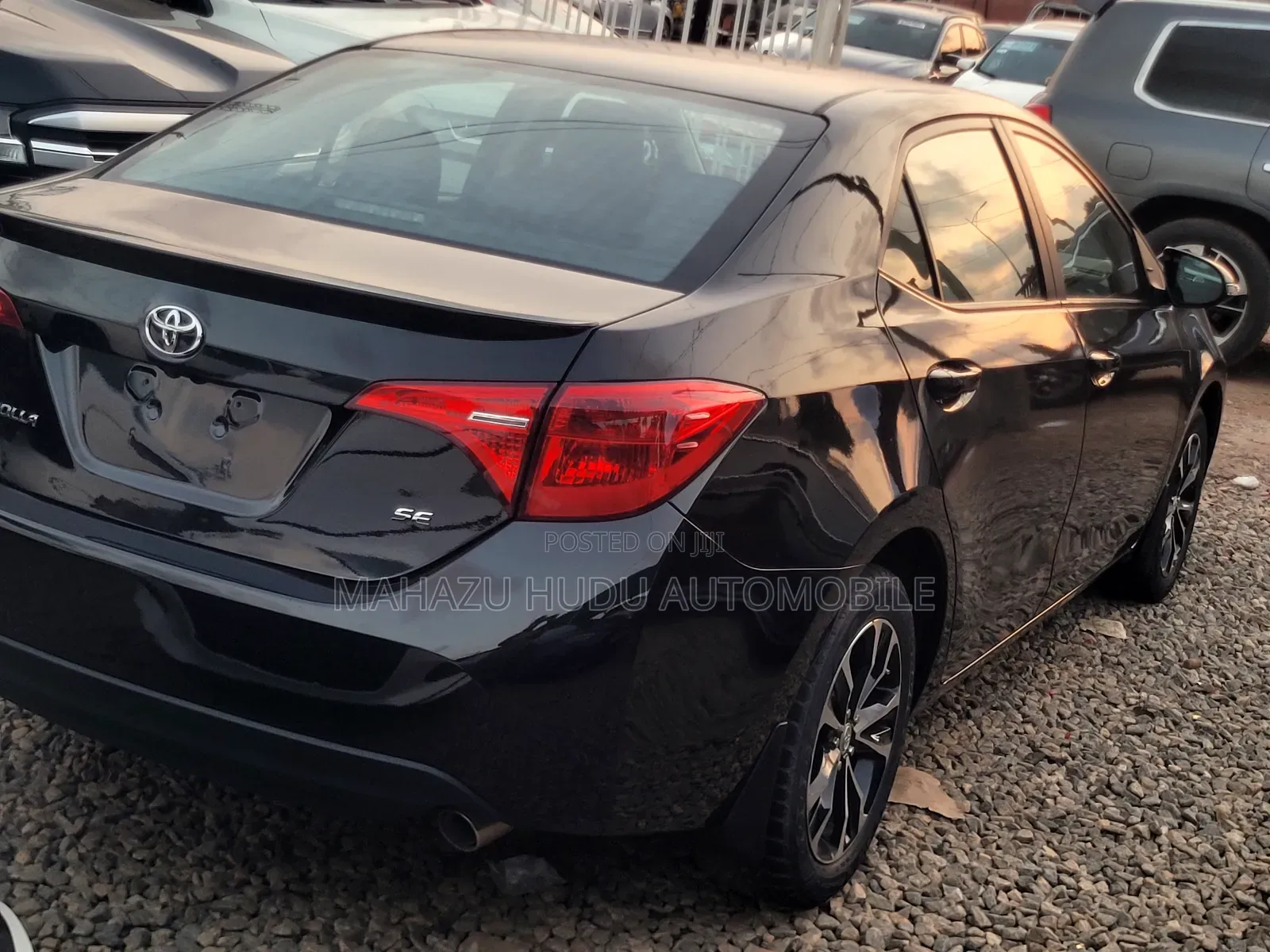 Toyota Corolla SE (1.8L 4cyl 2A) 2019 Black