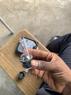 Toyota Vitz Headlight Bulb for Sale