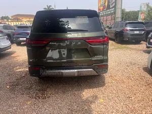 Lexus LX 2025 Green