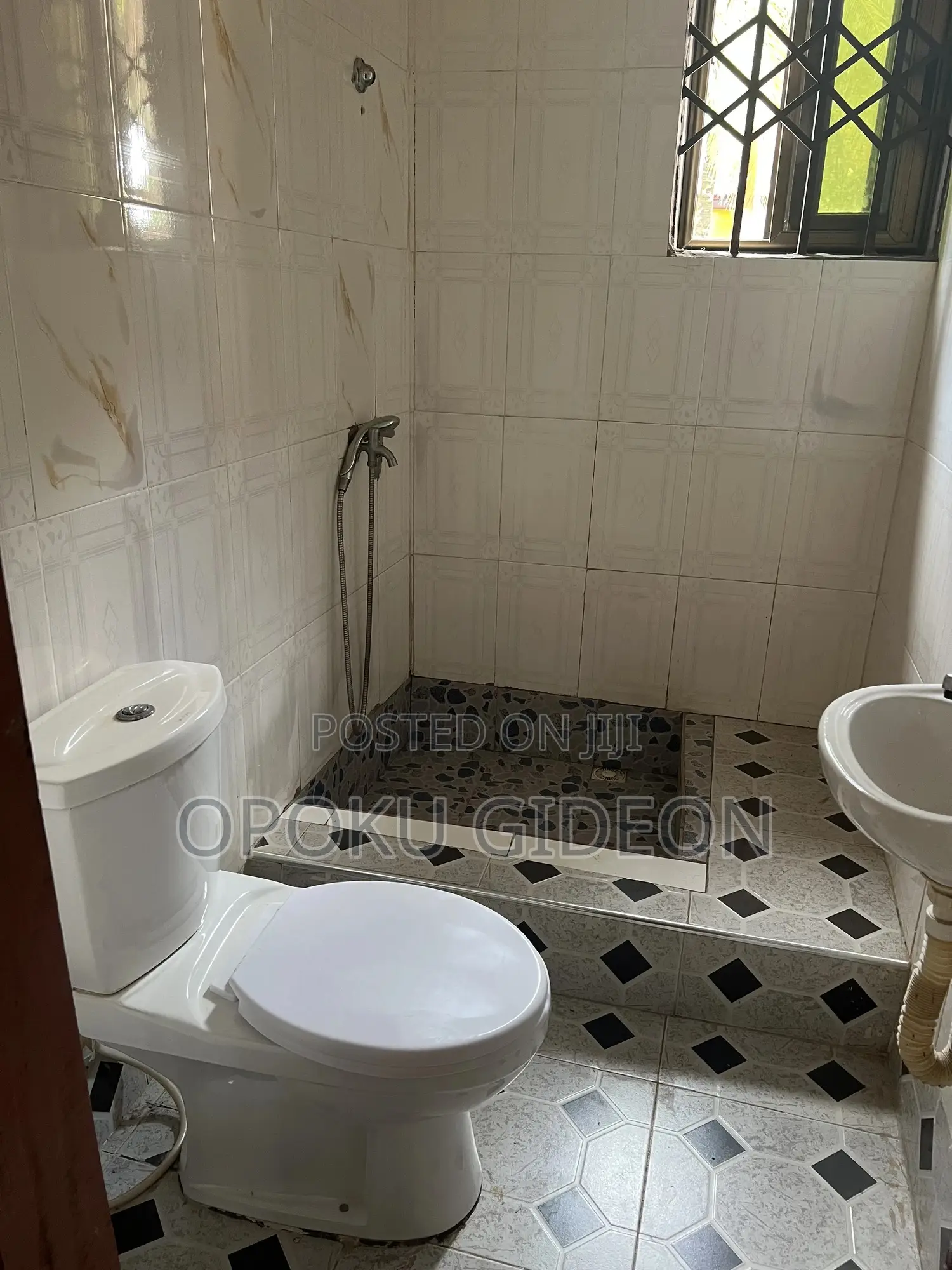 1bdrm Room & Parlour in Ablekuma for rent