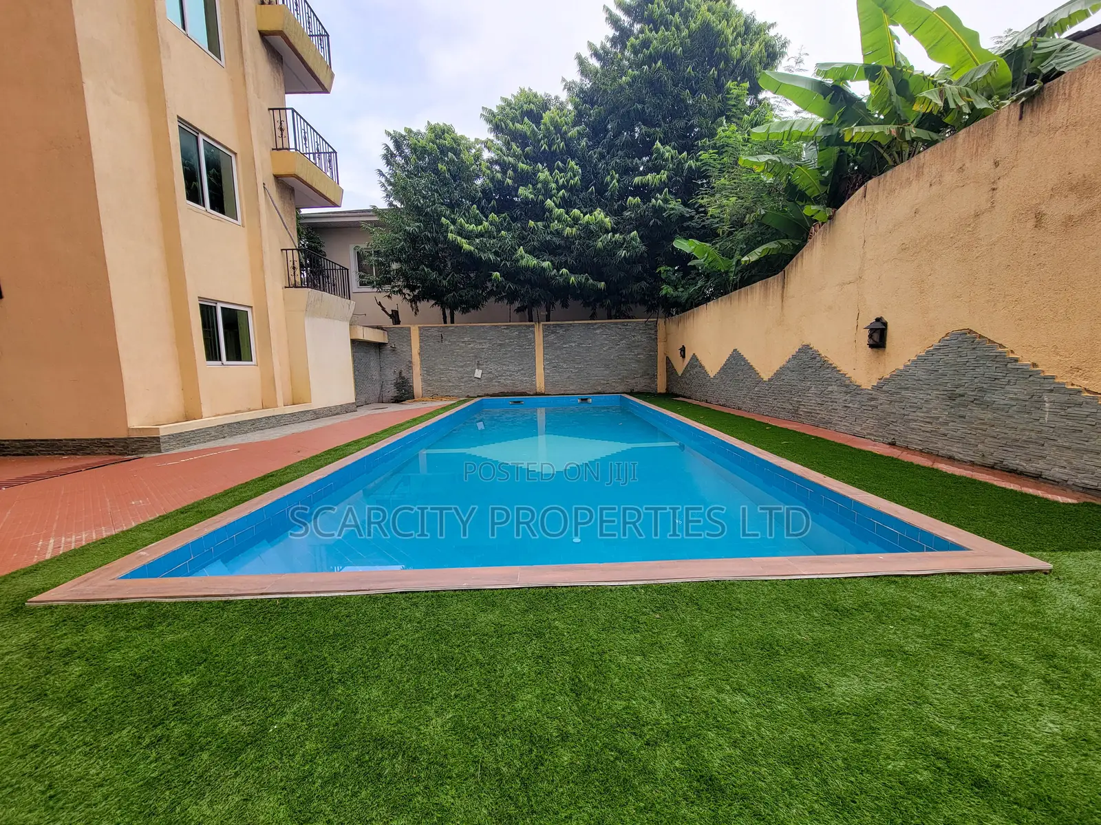 Furnished 2bdrm Apartment in Boundary Road Area for rent