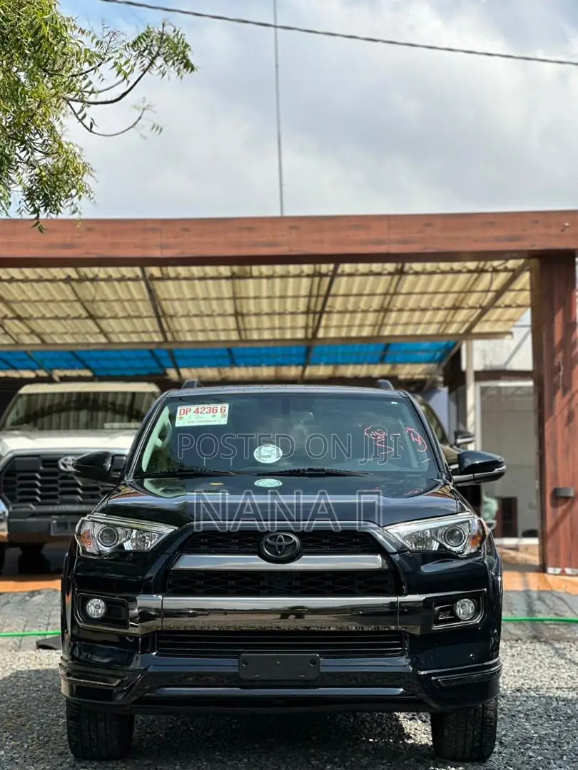 Toyota 4-Runner Limited Nightshade 4x4 2019 Black