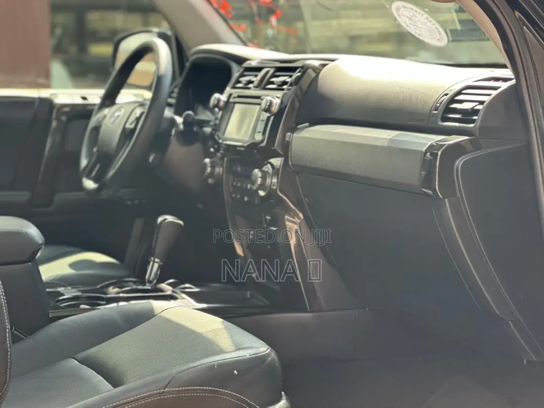 Toyota 4-Runner Limited Nightshade 4x4 2019 Black