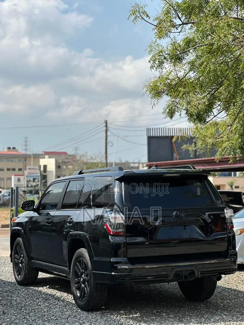 Toyota 4-Runner Limited Nightshade 4x4 2019 Black