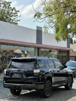 Toyota 4-Runner Limited Nightshade 4x4 2019 Black