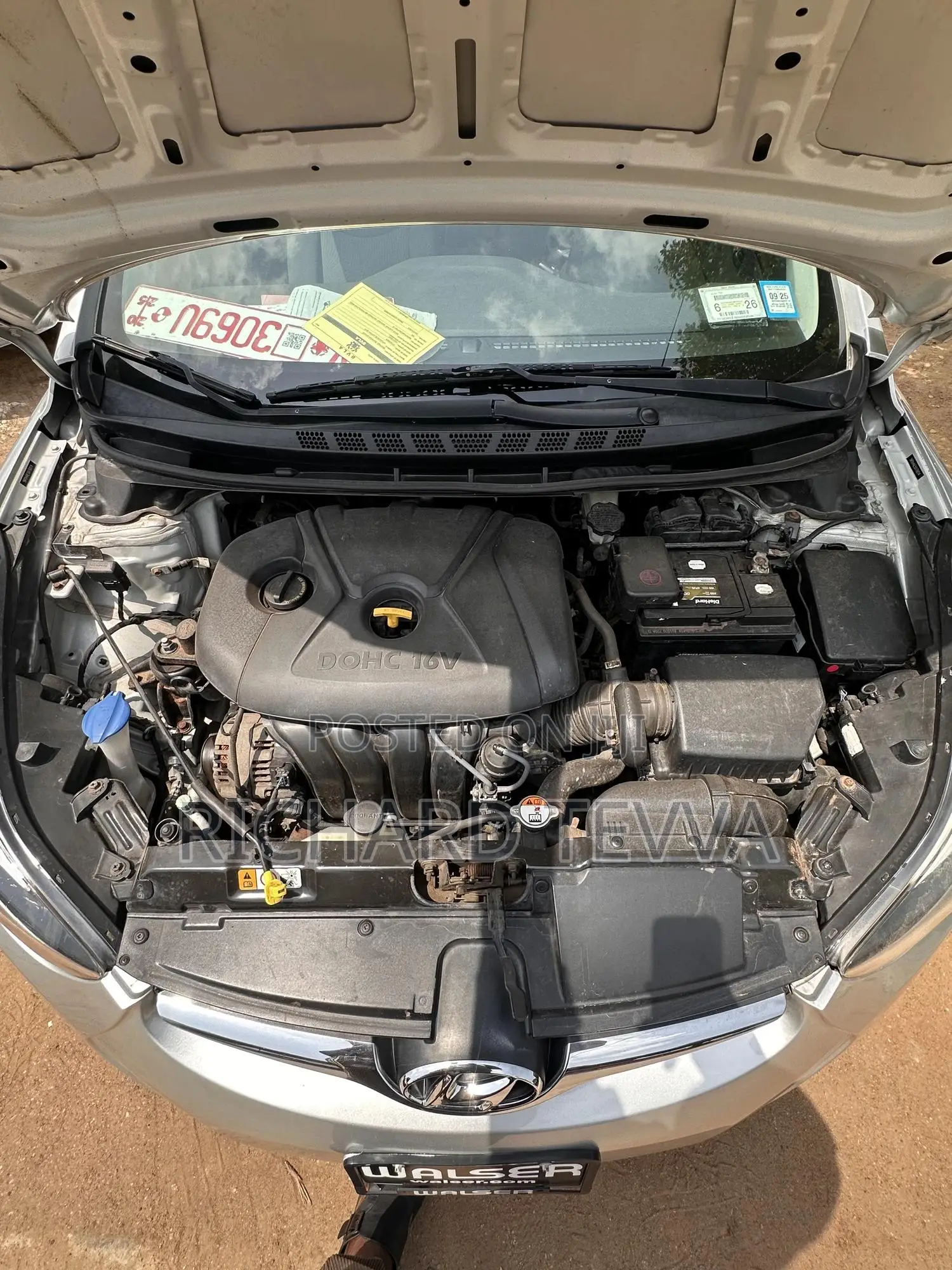 Hyundai Elantra Limited Sedan FWD (1.8L 4cyl 6A) 2016 Silver