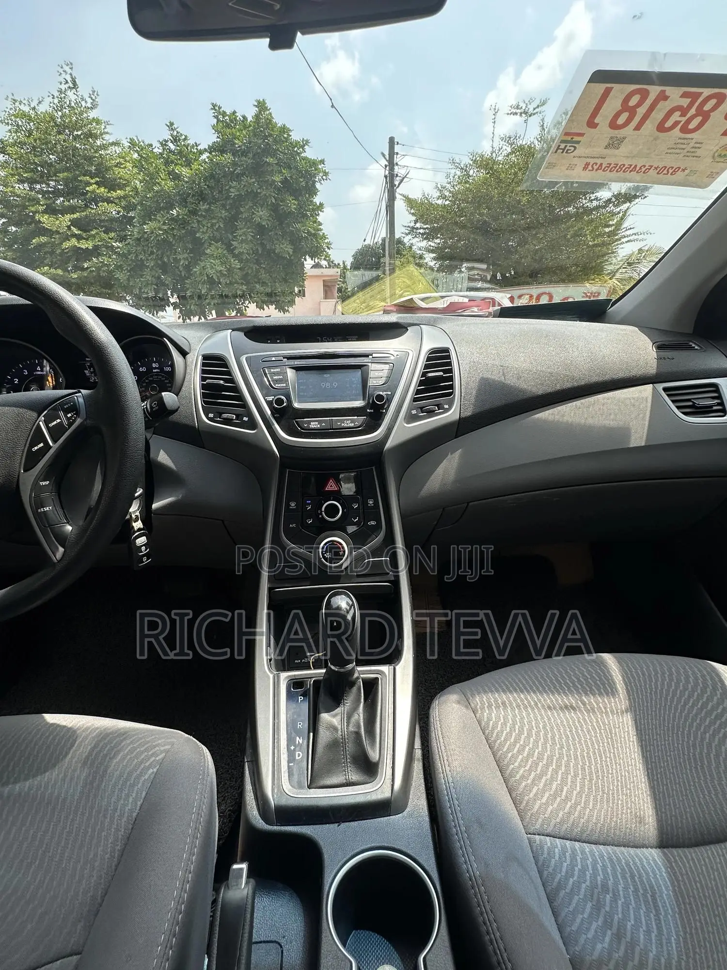 Hyundai Elantra Limited Sedan FWD (1.8L 4cyl 6A) 2016 Silver
