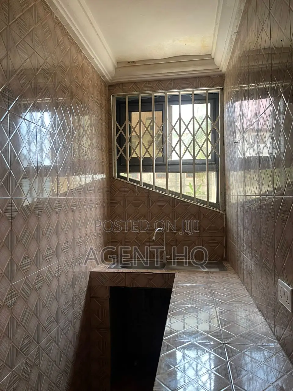 1bdrm Room & Parlour in Bortiano for rent