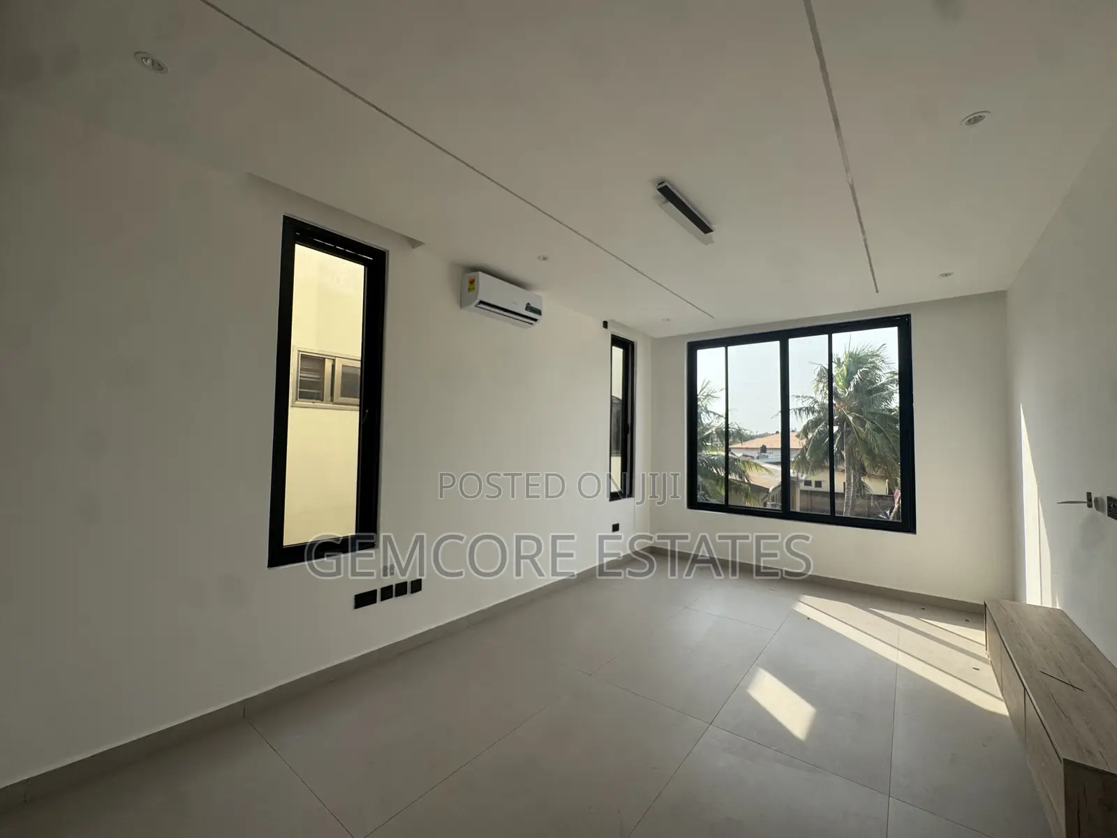 4bdrm House in Nanakrom, Ashaley Botwe for sale