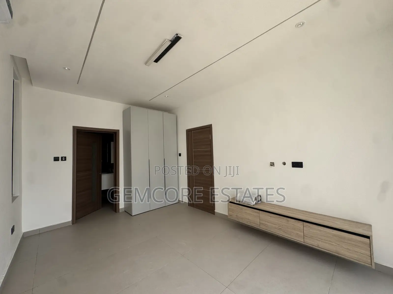 4bdrm House in Nanakrom, Ashaley Botwe for sale