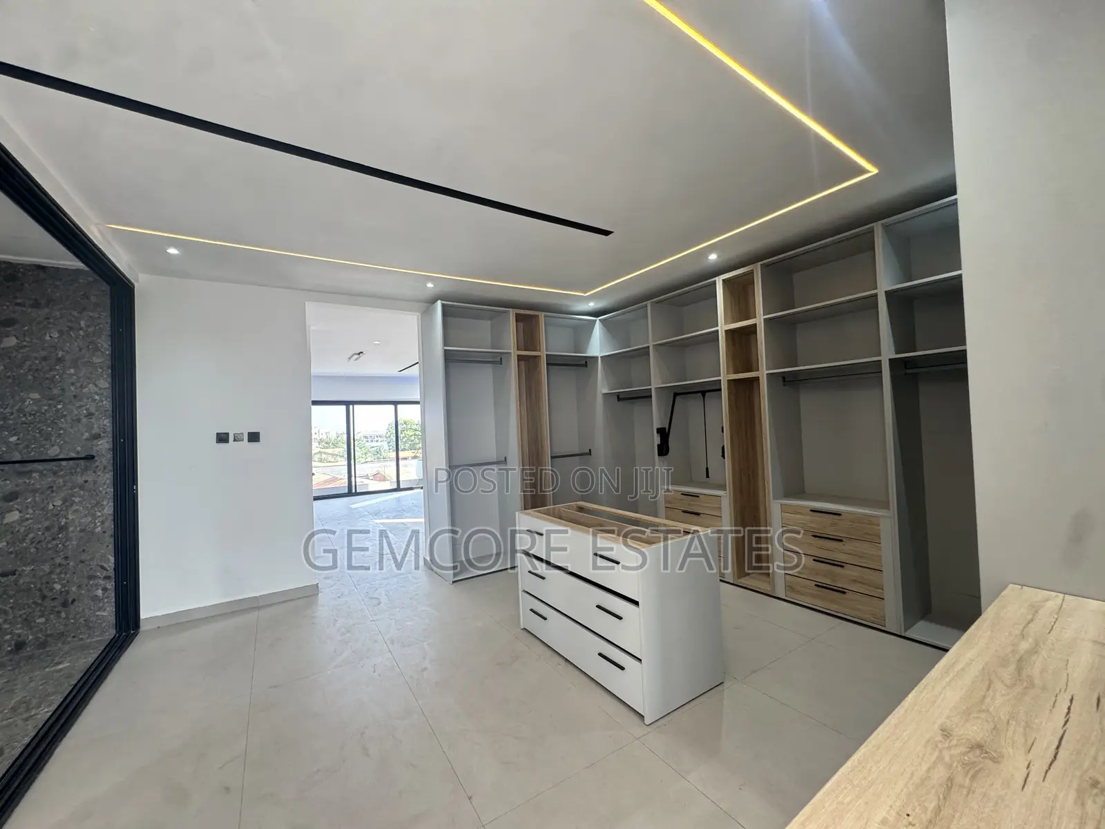 4bdrm House in Nanakrom, Ashaley Botwe for sale