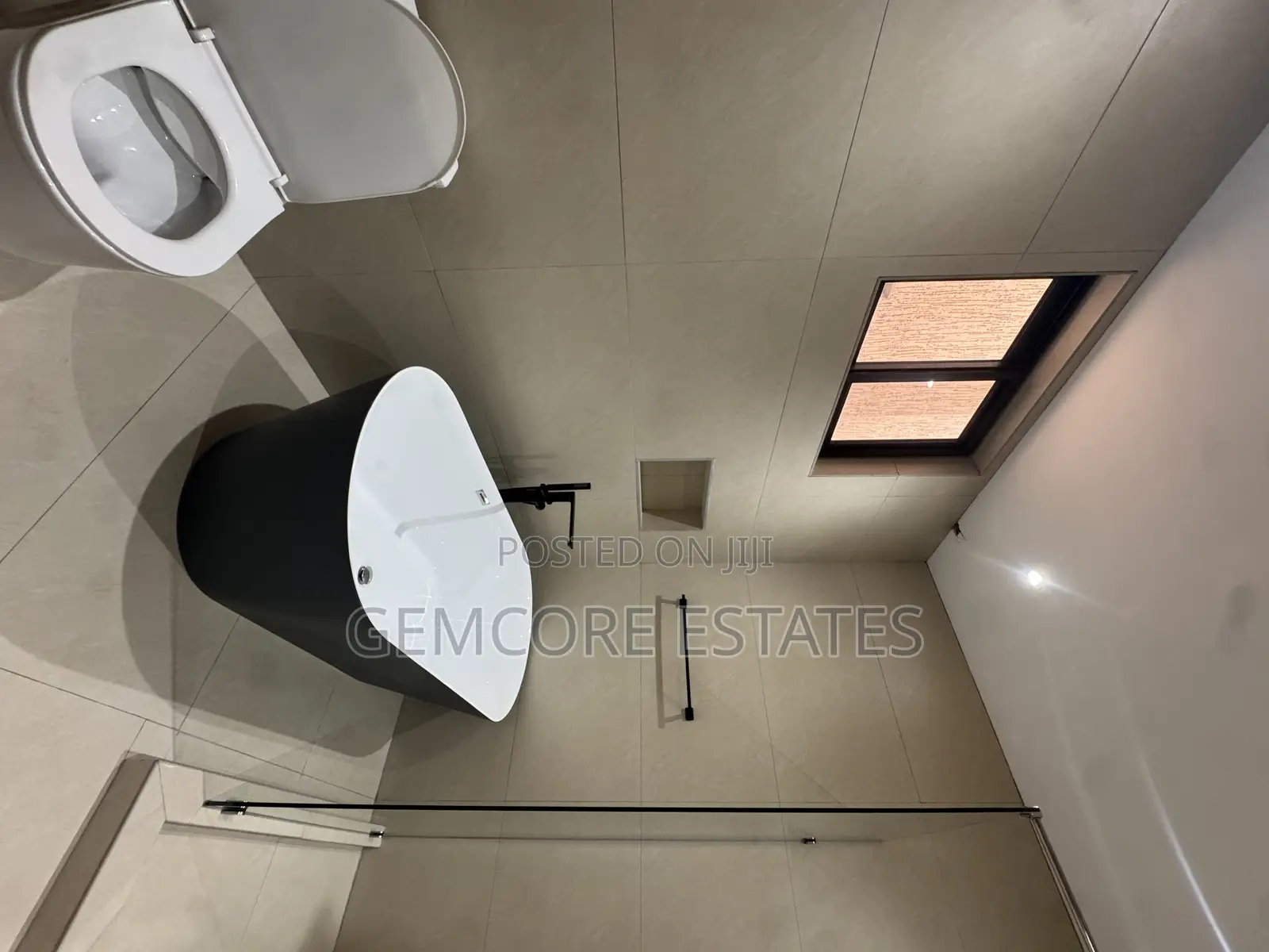 4bdrm House in Nanakrom, Ashaley Botwe for sale