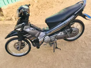 Yamaha 2021 Black