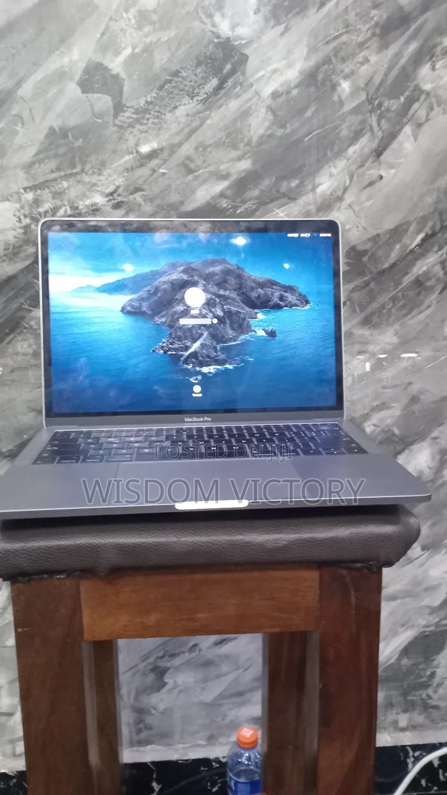 New Laptop Apple MacBook 2017 8GB Intel Core I5 SSD 256GB