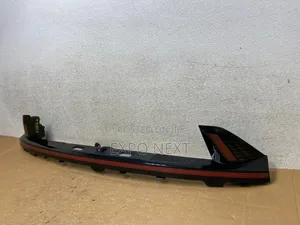 2021-2023 Hyundai Tucson Center Led Trunk Tailgate Tail Light Oem