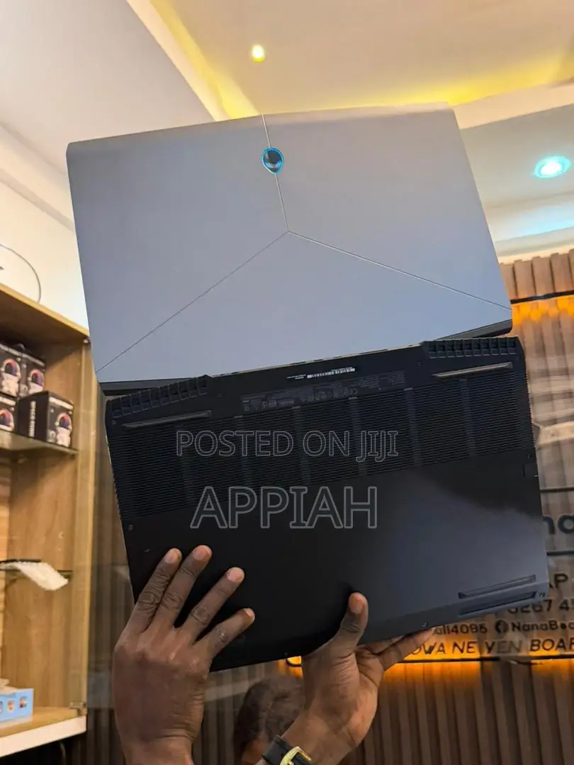 New Laptop Alienware M17x R2 16GB Intel Core I7 HDD+SSD 512GB