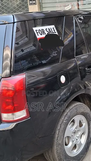 Saturn Vue 4 2005 Black