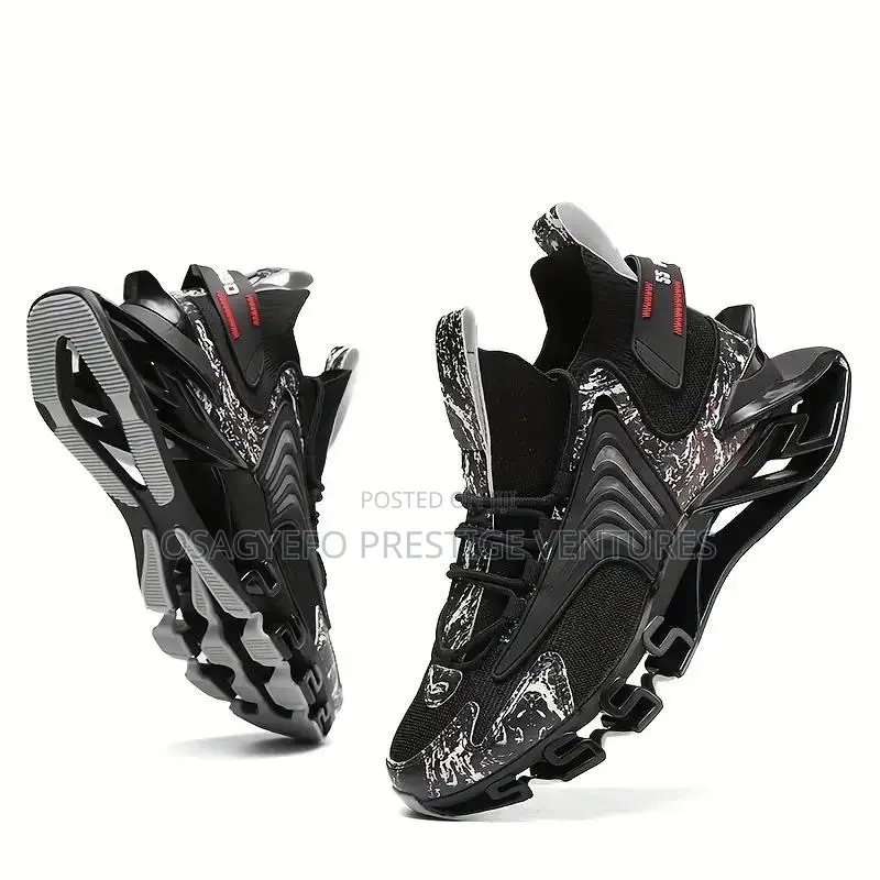 Quality Atom Sneakers Black