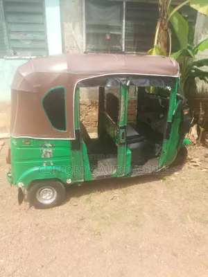 Bajaj RE 2024 Green