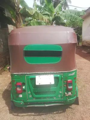 Bajaj RE 2024 Green