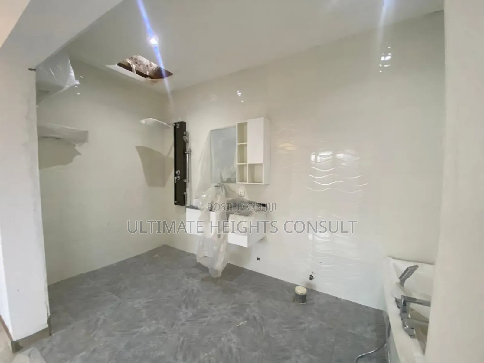 3bdrm House in Ashaley Botwe for sale