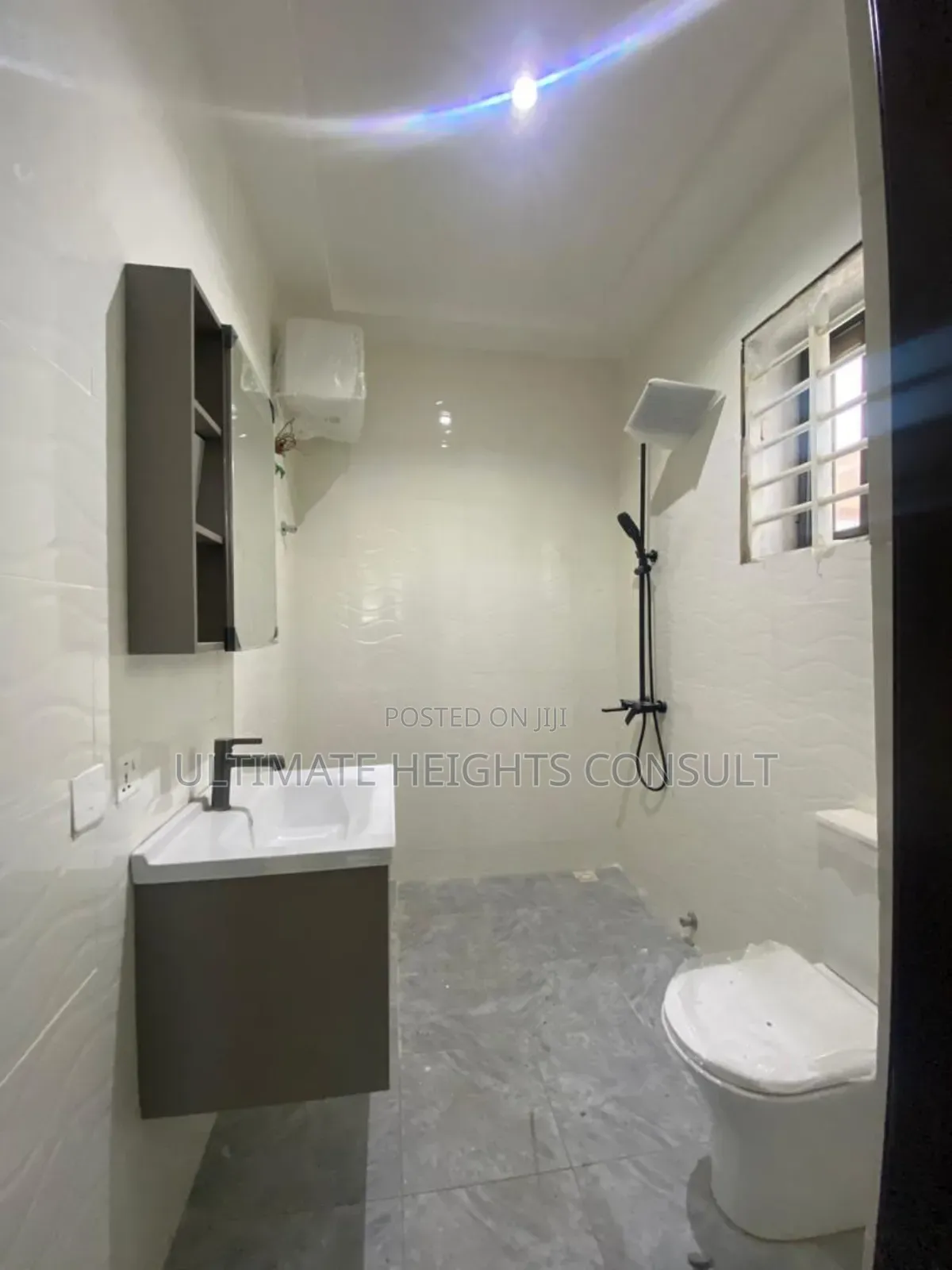3bdrm House in Ashaley Botwe for sale