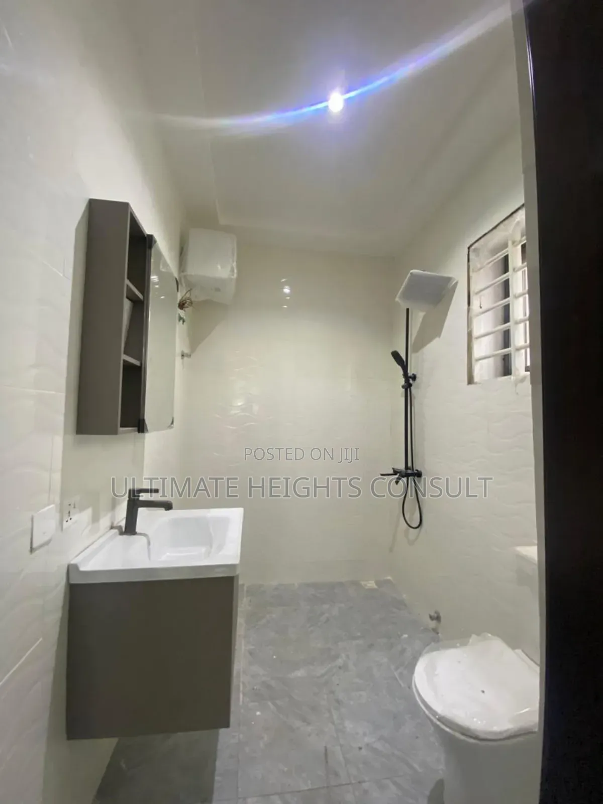 3bdrm House in Ashaley Botwe for sale