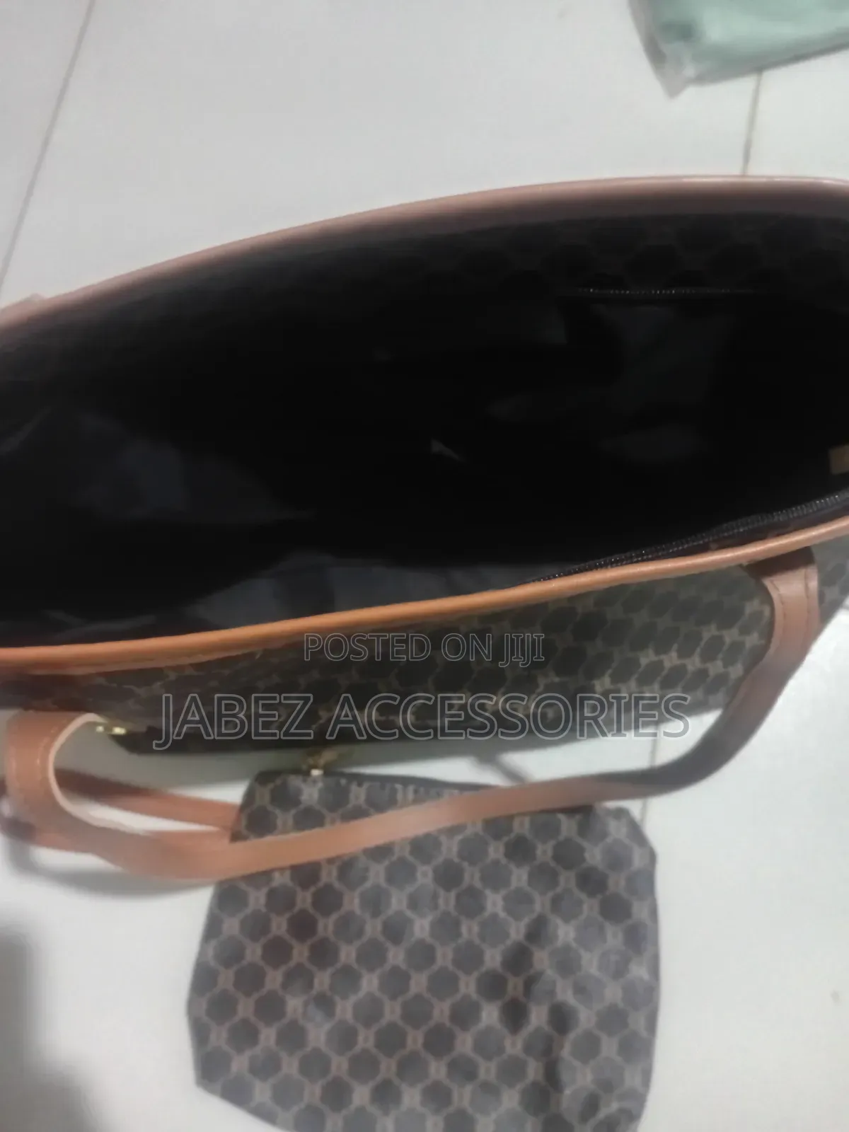 2-in-1 Large Capacity Tote Ladies Bag