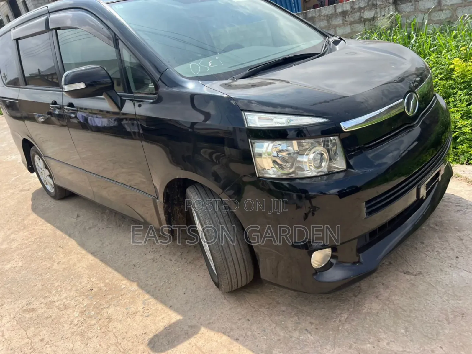 Toyota Voxy 2012 Black