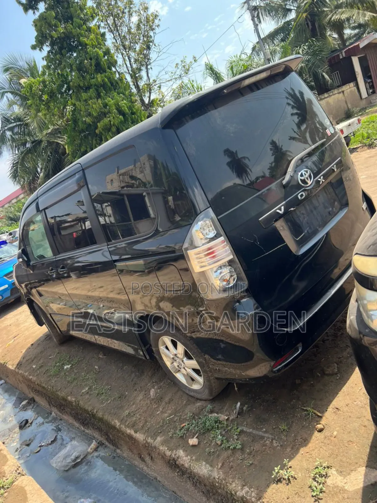 Toyota Voxy 2012 Black