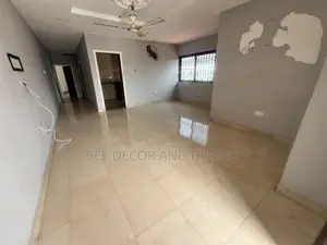 2bdrm Apartment in Bee Decor & Homes, Old Ashomang for rent