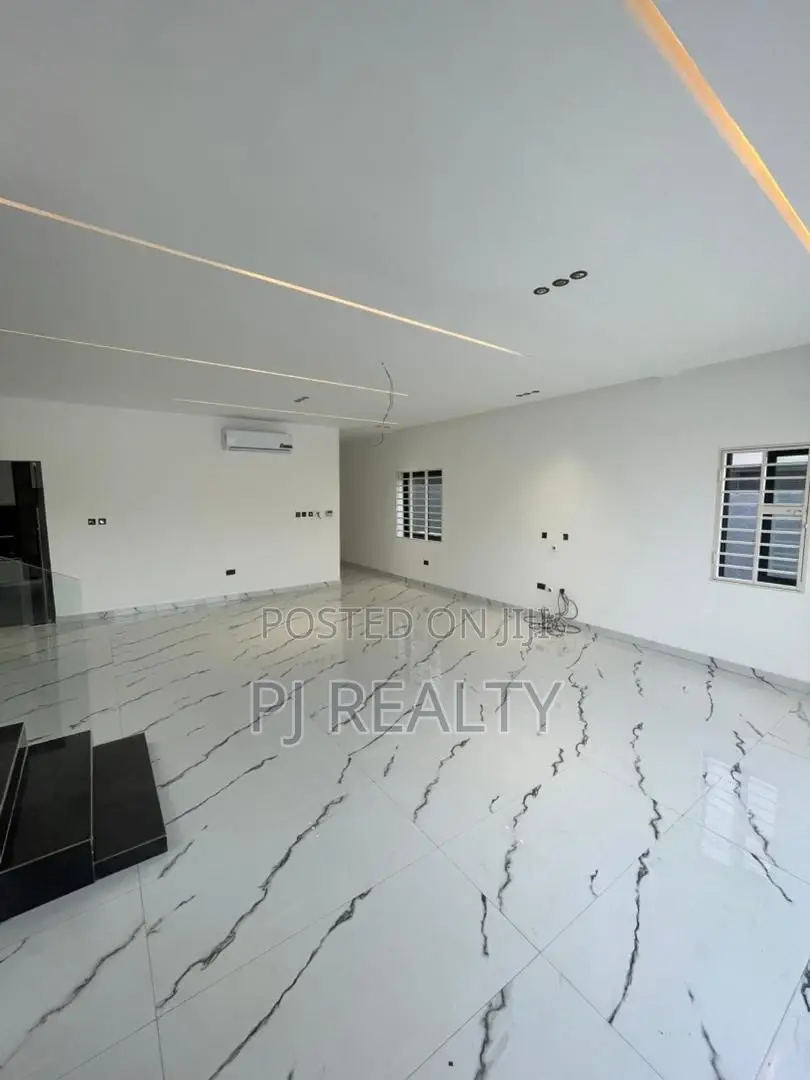 4bdrm House in Oyarifa for sale