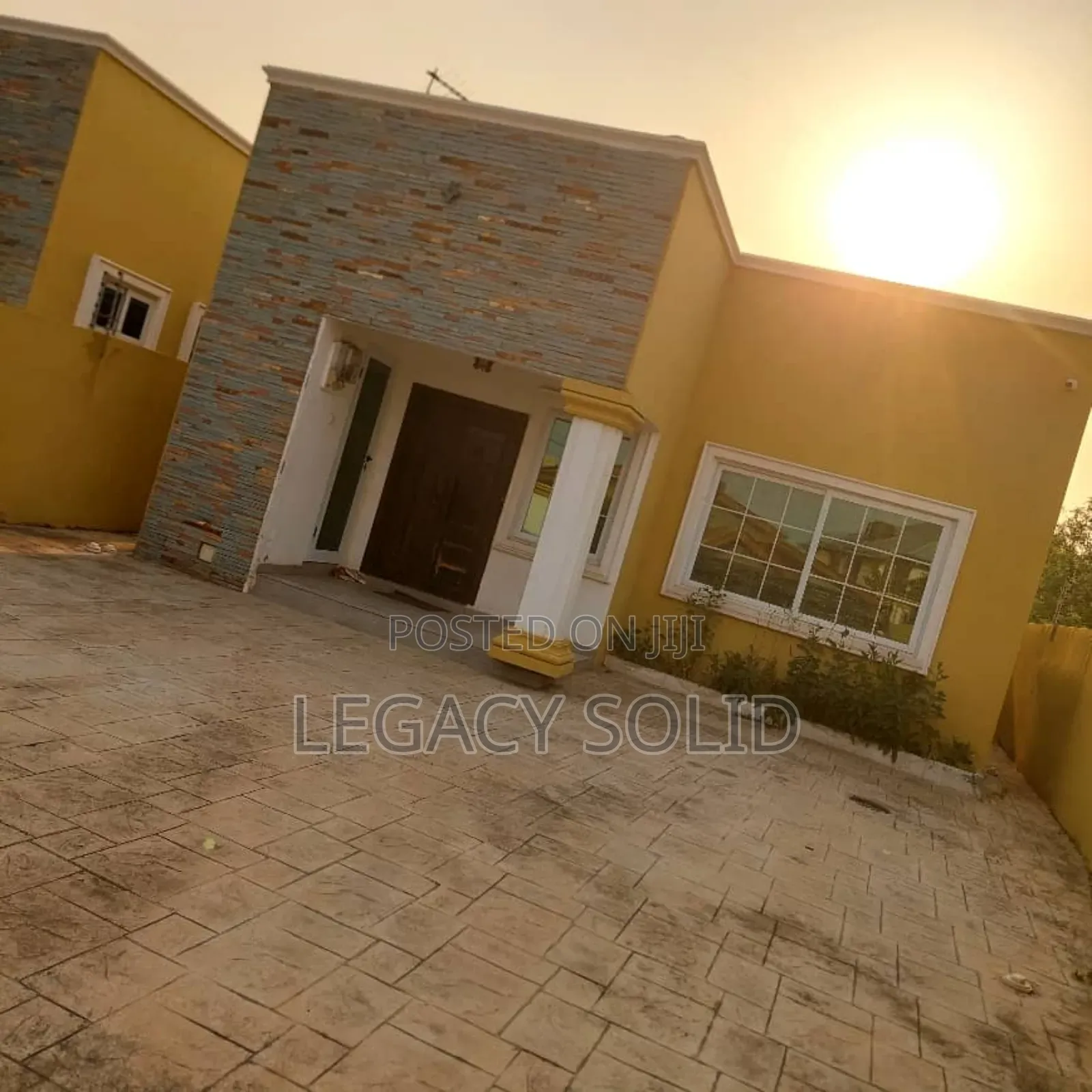 3bdrm House in Legacy  Solid Real, Spintex for rent