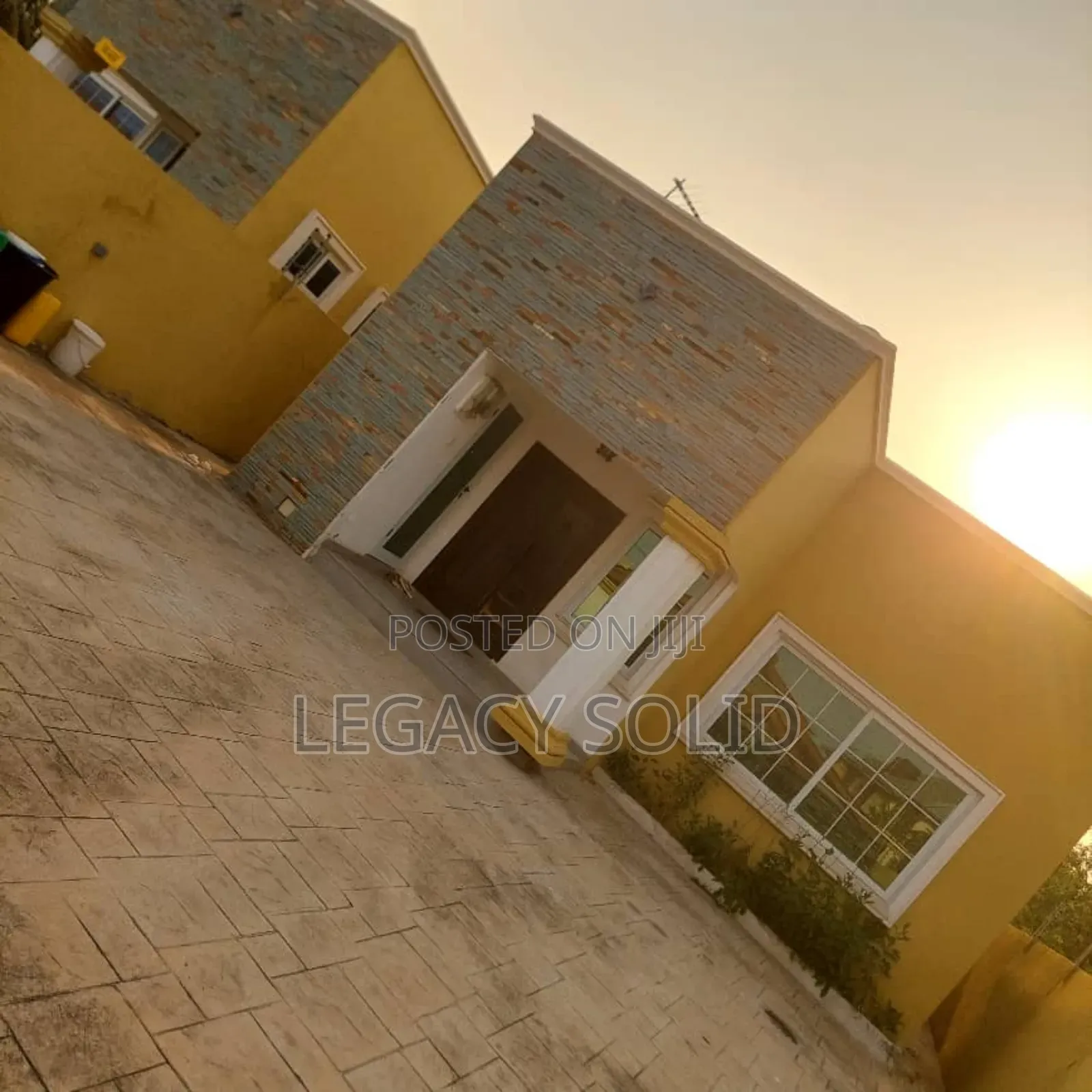 3bdrm House in Legacy  Solid Real, Spintex for rent