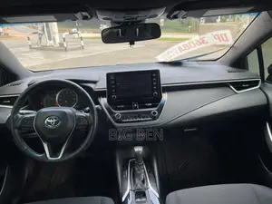 Toyota Corolla SE 2021 Blue