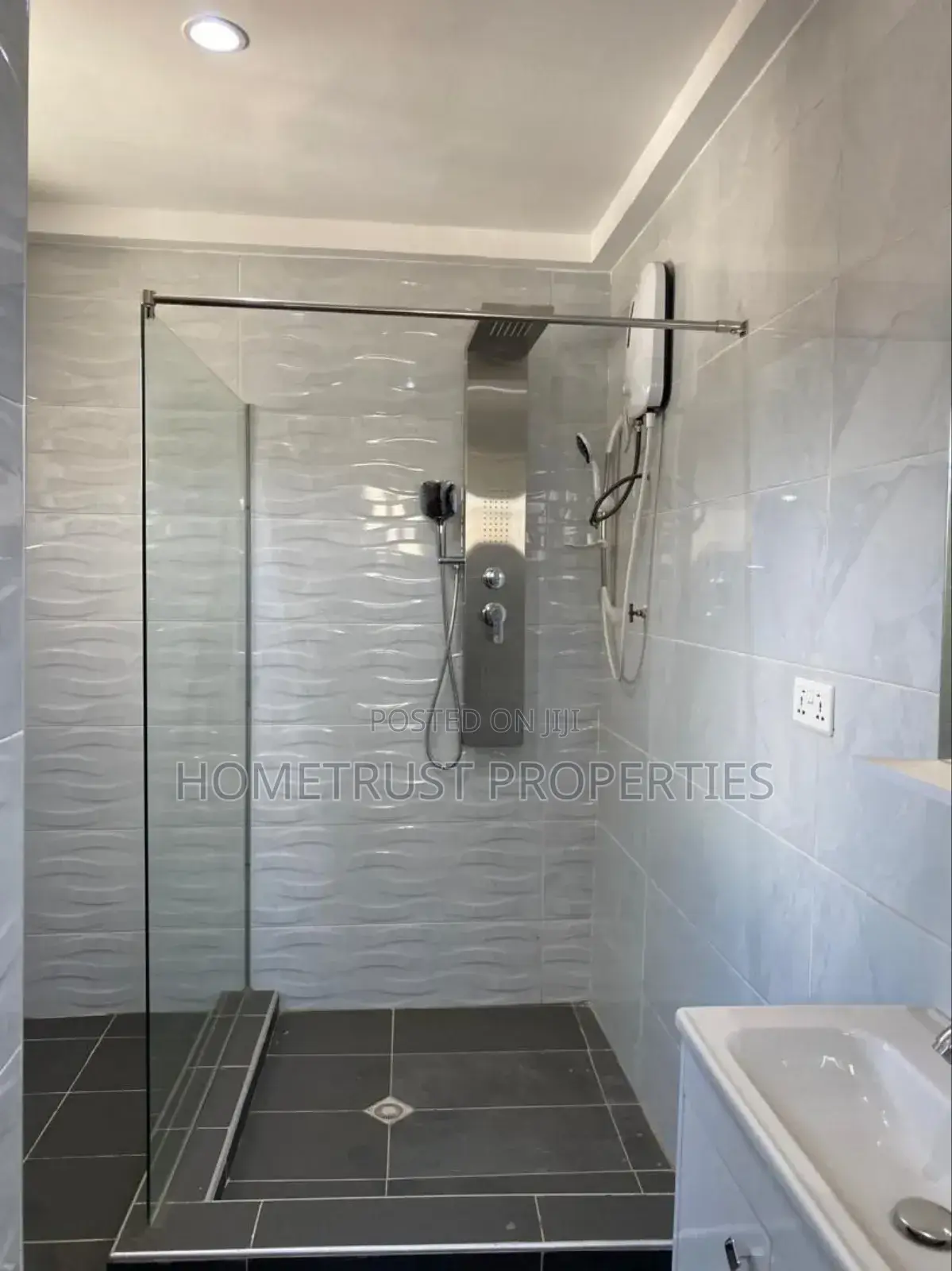 4bdrm House in Hometrust Properties, Tantra Hills for rent