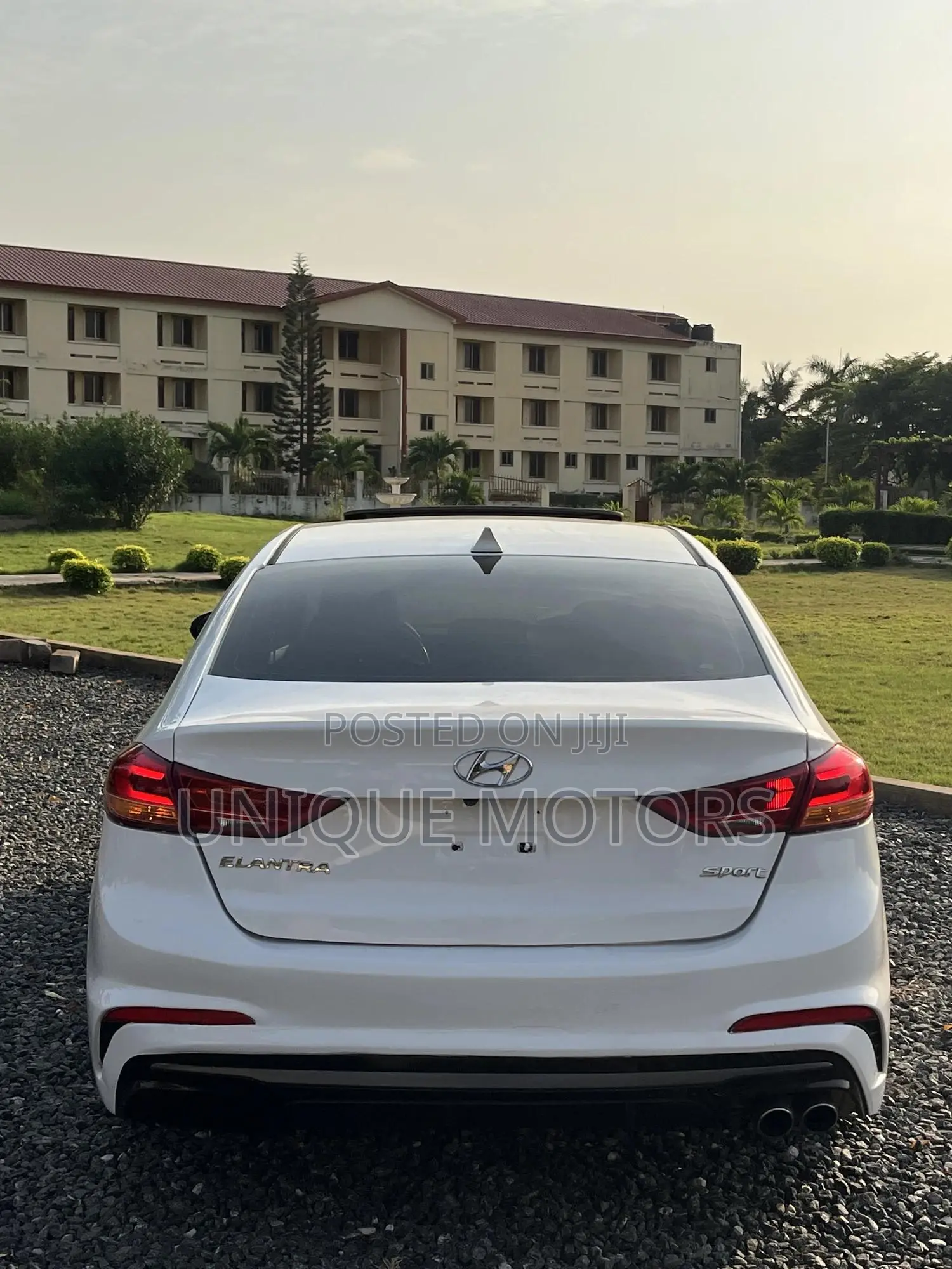 Hyundai Elantra Sport 2018 White