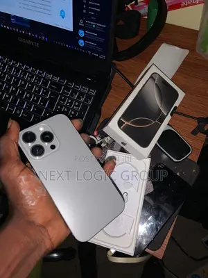 Apple iPhone 16 Pro 128 GB Silver
