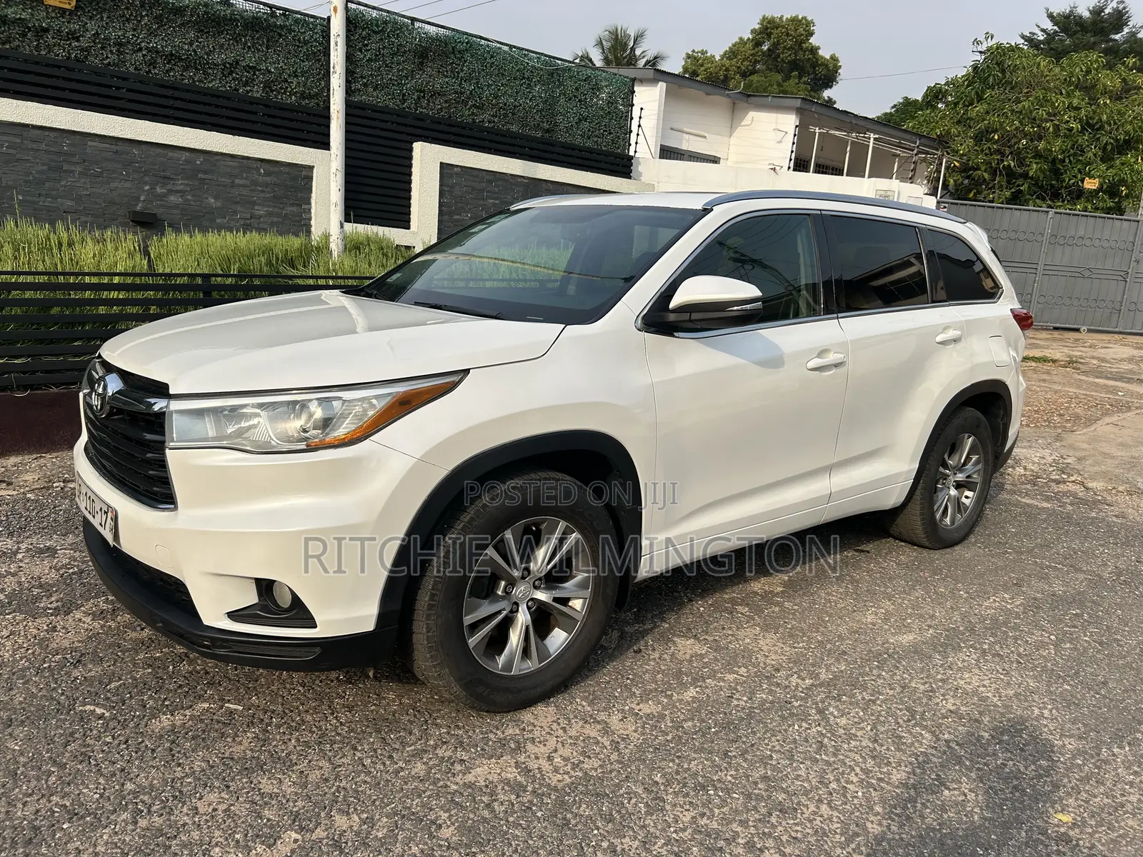 Toyota Highlander Limited 4dr SUV AWD (3.5L 6cyl 6A) 2015 White