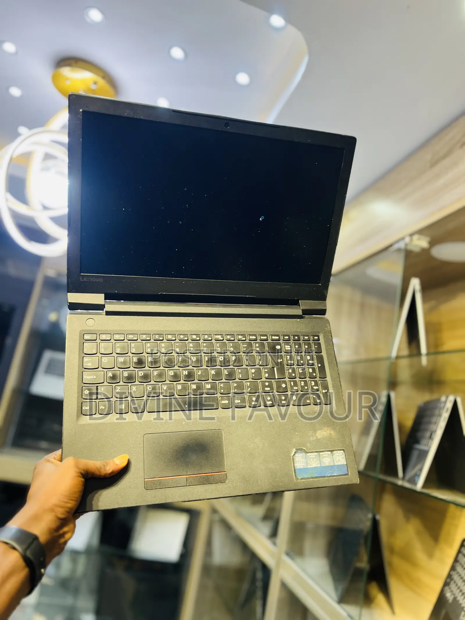 Laptop Lenovo IdeaPad Y530 4GB Intel Core I3 HDD 500GB