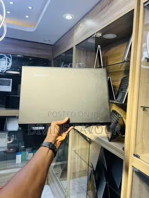 Laptop Lenovo IdeaPad Y530 4GB Intel Core I3 HDD 500GB