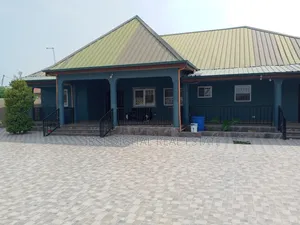 4 Bedroom for Sale at Millennium City