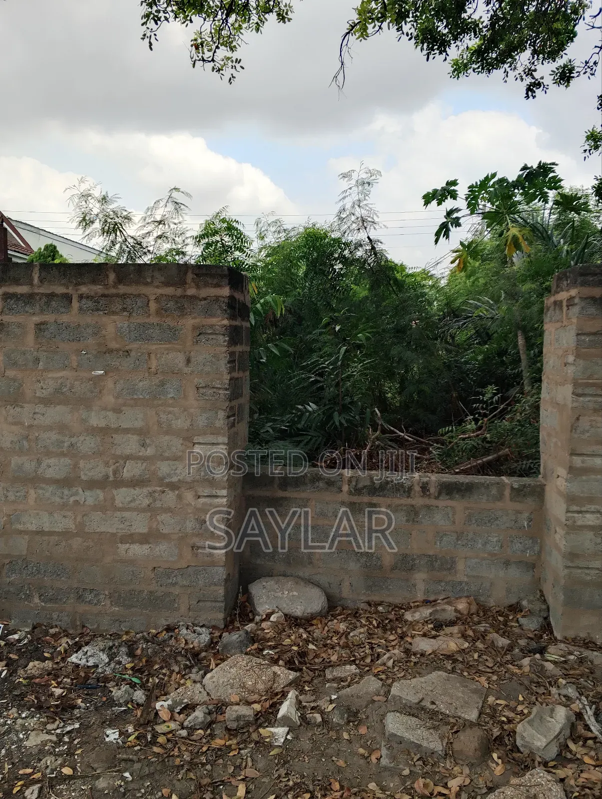 Full Plot 70/100 for Sale Community 11-Prime Zone .