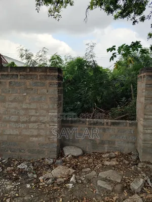 Full Plot 70/100 for Sale Community 11-Prime Zone .