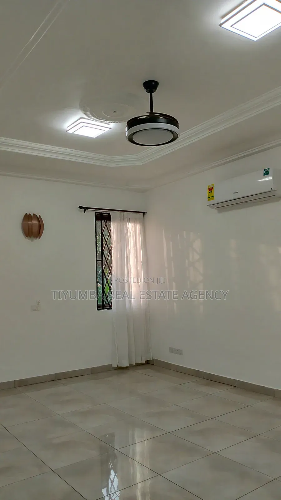 4bdrm Duplex in Tiyumba Real Estate, Airport Residential Area for rent