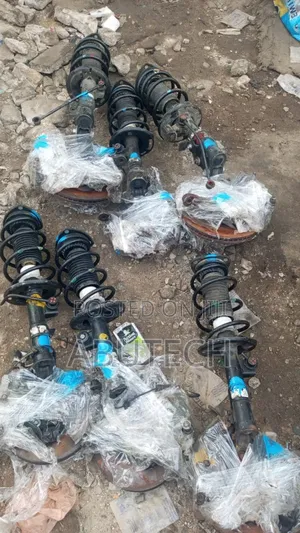 Front Shock and Hub Mazda 2 , Toyota Ia 2015 , 2016, 2017, 2020