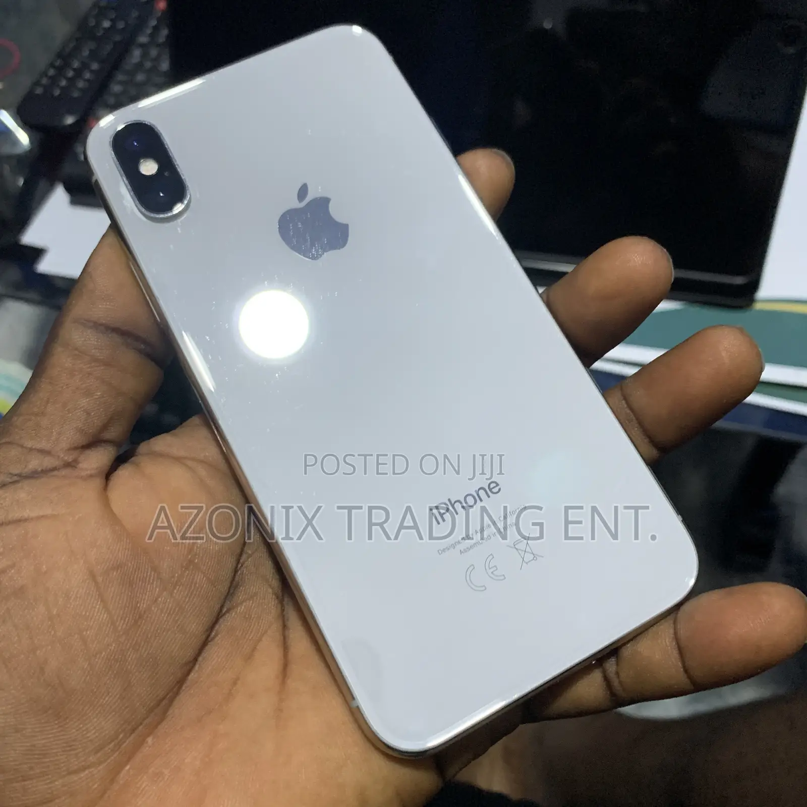 Apple iPhone X 64 GB White