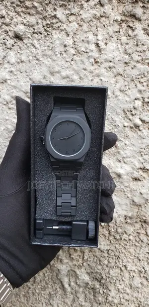Valenzo Timepiece