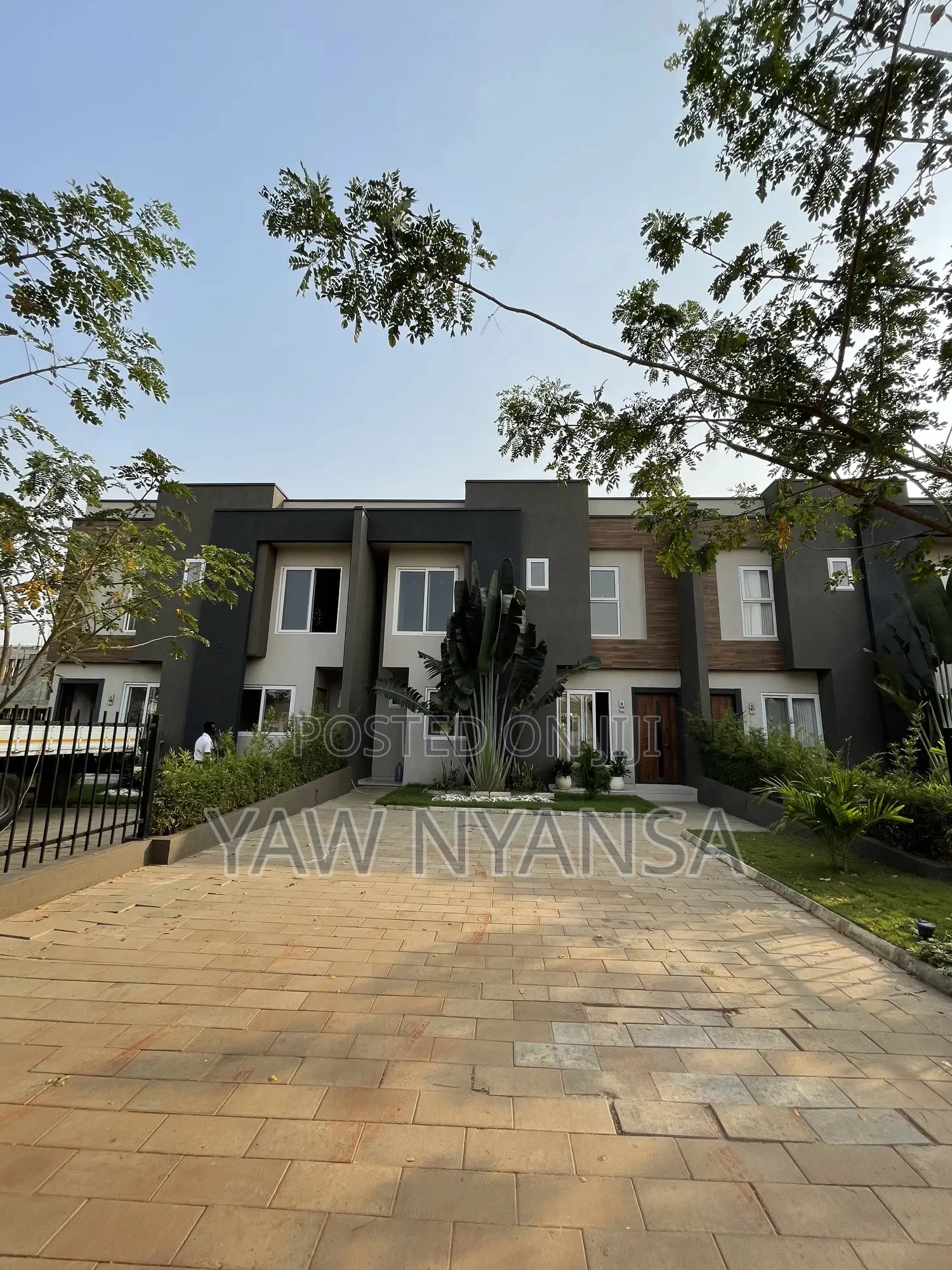Furnished 3bdrm Duplex in East Legon for sale